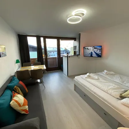 Haus 1 35 - By Four Seasons דירה קפרון